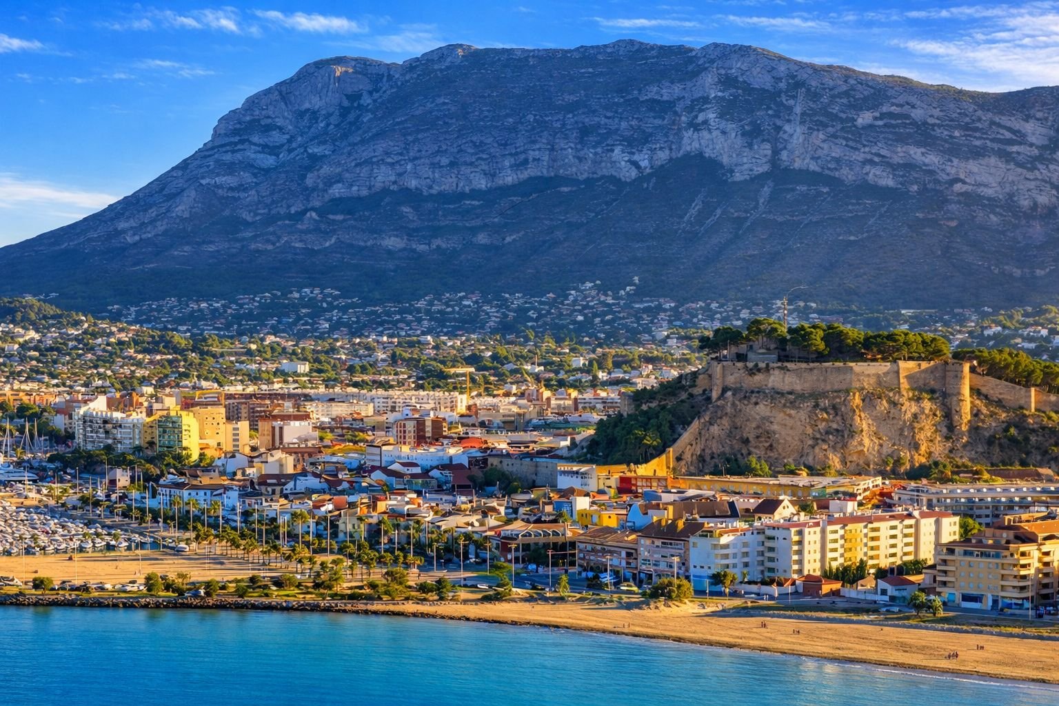 Nieruchomości Denia