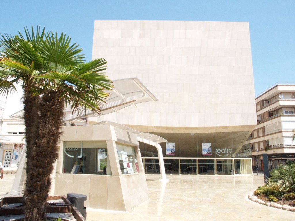 Teatro Municipal de Torrevieja – miejsce wydarzenia Teatrico del Carnaval 15 lutego 2026
