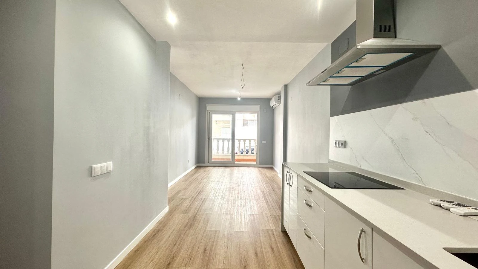 Mieszkanie na sprzedaż – Torrevieja (La Mata), ref A02795